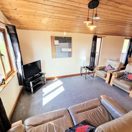 Lomond 4 With Private Hot Tub - Fife - Loch Leven - Lomond Hills Villa Kelty Exteriör bild