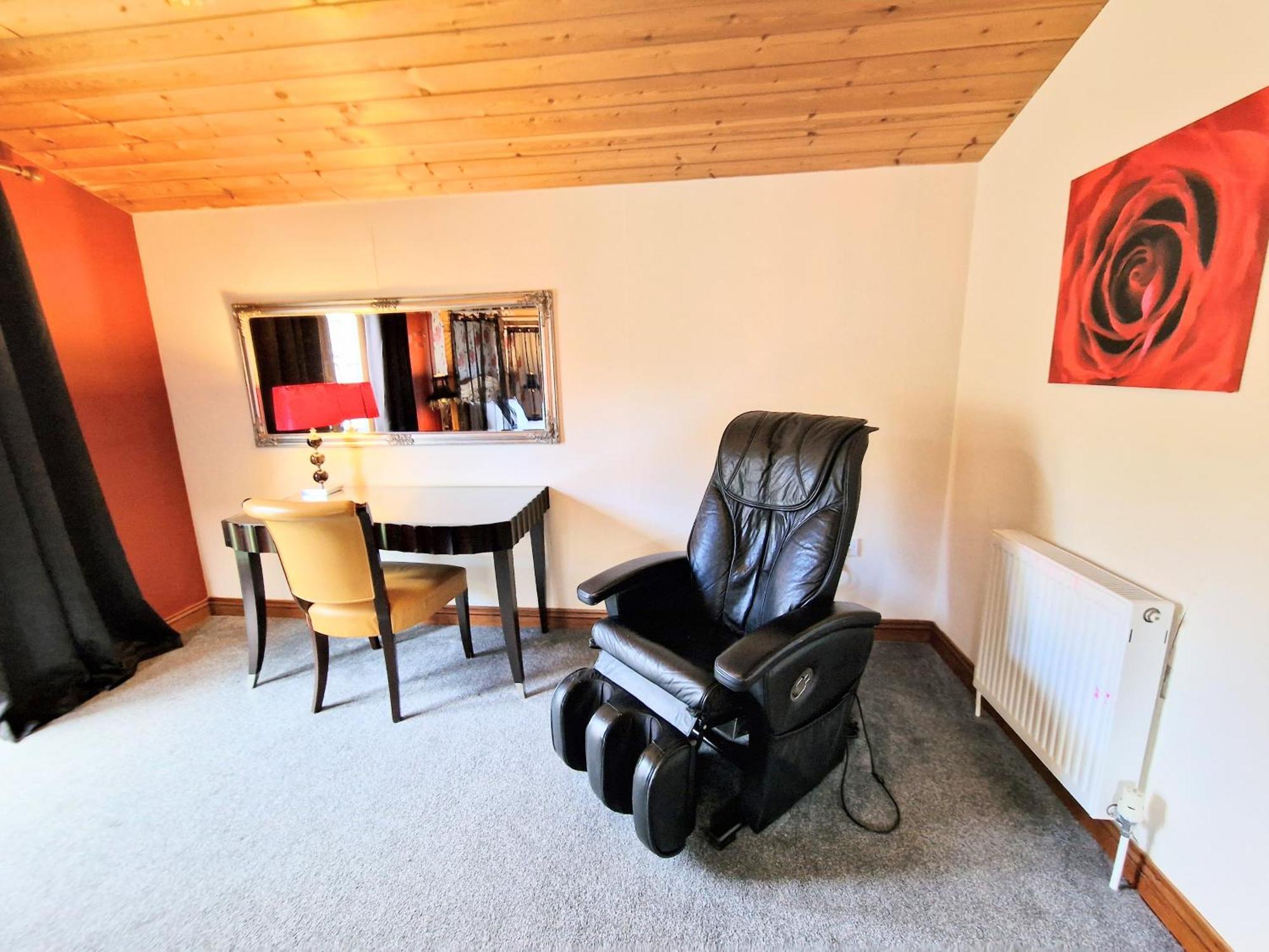 Lomond 4 With Private Hot Tub - Fife - Loch Leven - Lomond Hills Villa Kelty Exteriör bild