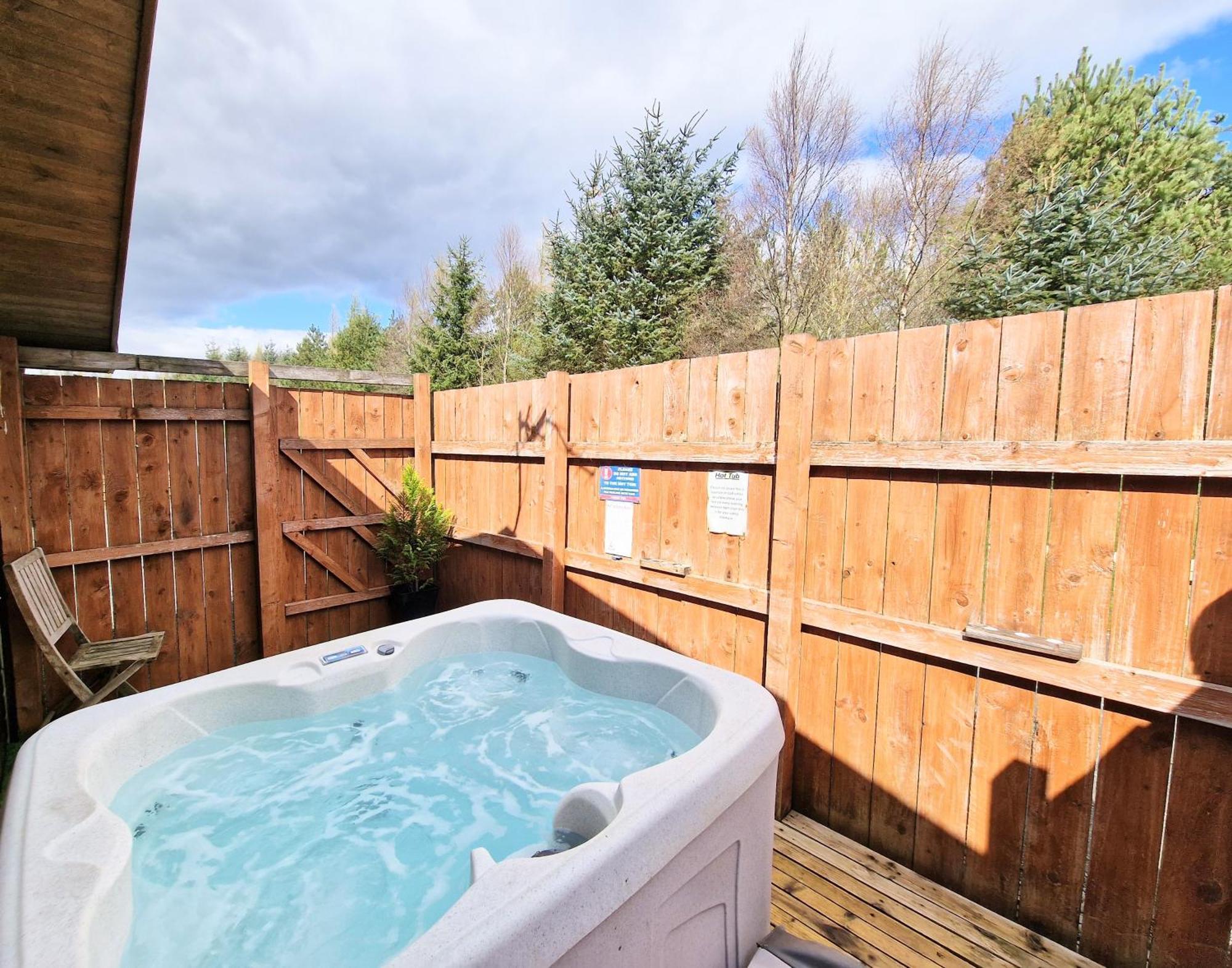 Lomond 4 With Private Hot Tub - Fife - Loch Leven - Lomond Hills Villa Kelty Exteriör bild